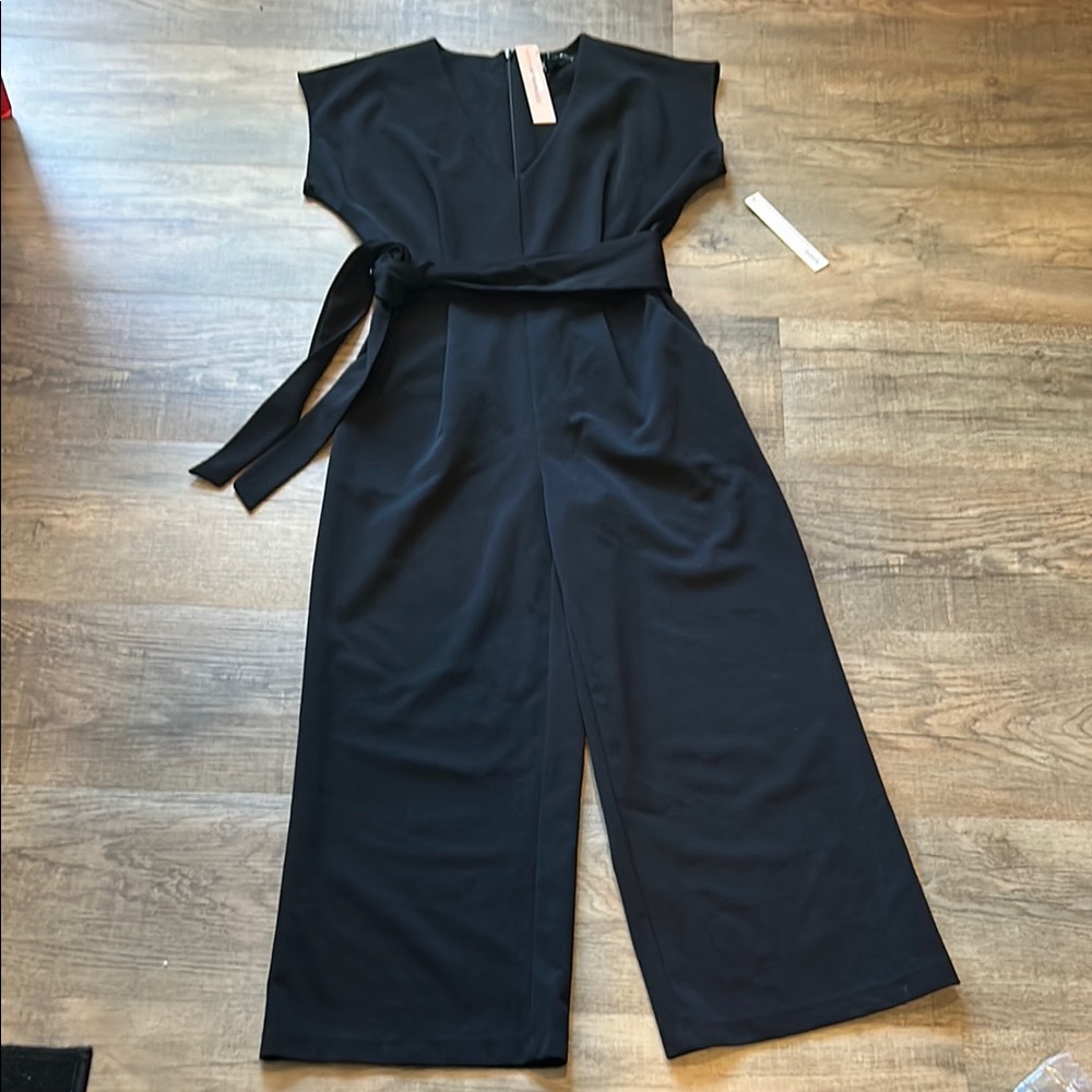 Black Sleeveless Tie-Waist 3/4 Length Jumpsuit